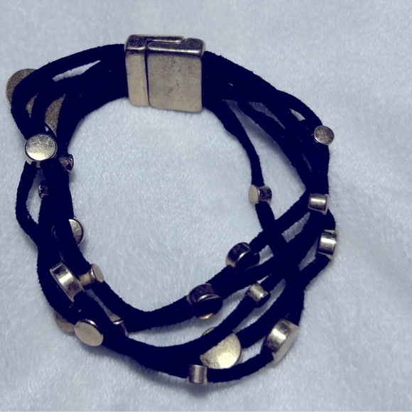 Black & Gold Magnetic Clip Bracelet Sz OS - Picture 2 of 2